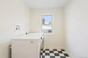 45 Mist Ln, Westbury, NY 11590 - Photo 26