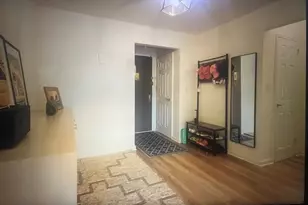 50 Brompton, Great Neck, NY 11021 - Photo 4