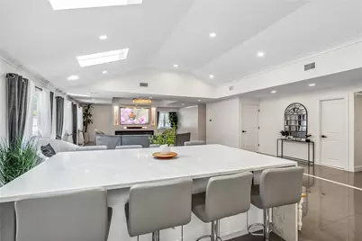 11 Gallatin Drive, Dix Hills, NY 11746 - Photo 14