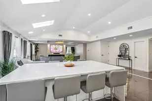 11 Gallatin Dr, Dix Hills, NY 11746 - Photo 14