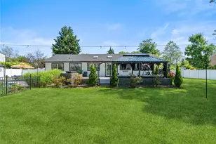 11 Gallatin Dr, Dix Hills, NY 11746 - Photo 22