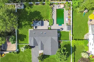 11 Gallatin Dr, Dix Hills, NY 11746 - Photo 26