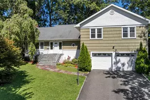 4 Mark Dr, Rye Brook, NY 10573 - Photo 2