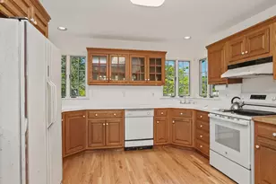 6 Huckleberry Ln E, Hampton Bays, NY 11946 - Photo 10