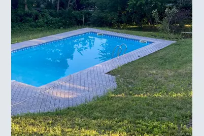 6 Huckleberry Lane E, Hampton Bays, NY 11946 - Photo 38