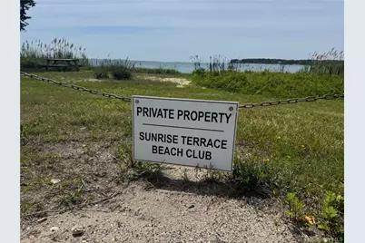 6 Huckleberry Lane E, Hampton Bays, NY 11946 - Photo 40