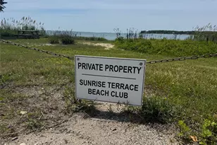 6 Huckleberry Ln E, Hampton Bays, NY 11946 - Photo 40