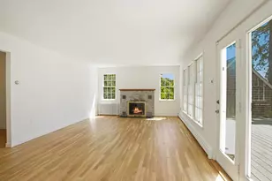 6 Huckleberry Ln E, Hampton Bays, NY 11946 - Photo 26