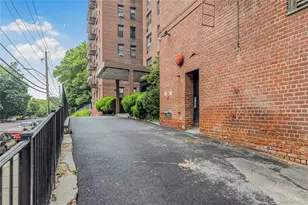 277 Bronx River Rd, Yonkers, NY 10704 - Photo 2