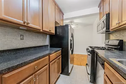 277 Bronx River Road #2A, Yonkers, NY 10704 - Photo 12
