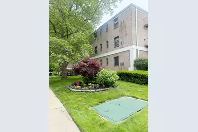 46 Terrace Circle #2C, Great Neck, NY 11021 - Photo 2