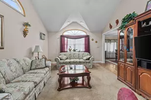 84 Charles St, Mineola, NY 11501 - Photo 4