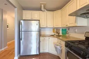 71-24 163rd St, Fresh Meadows, NY 11365 - Photo 14