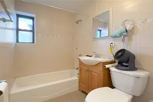 71-24 163rd St, Fresh Meadows, NY 11365 - Photo 12