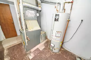 46 Sunburst Dr, Deer Park, NY 11729 - Photo 20