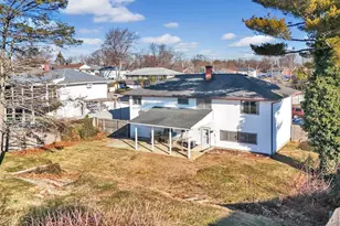 46 Sunburst Dr, Deer Park, NY 11729 - Photo 22