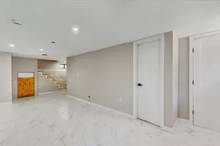 150-11 84th Dr, Jamaica, NY 11432 - Photo 28