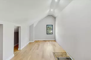 150-11 84th Dr, Jamaica, NY 11432 - Photo 24