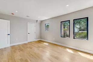 150-11 84th Dr, Jamaica, NY 11432 - Photo 16