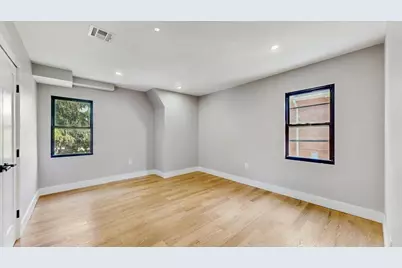 150-11 84th Drive, Jamaica, NY 11432 - Photo 18