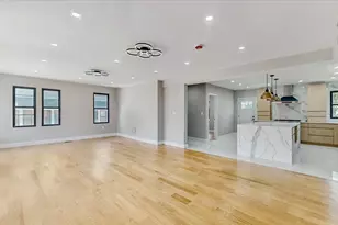 150-11 84th Dr, Jamaica, NY 11432 - Photo 4