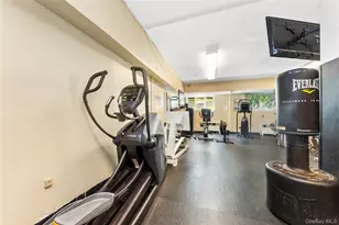 5355 Henry Hudson Pkwy W, Bronx, NY 10471 - Photo 12