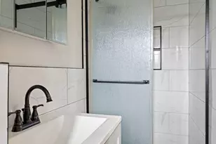 60-89 54th St, Maspeth, NY 11378 - Photo 18