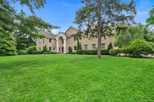 13 Locust Ln, Upper Brookville, NY 11545 - Photo 2