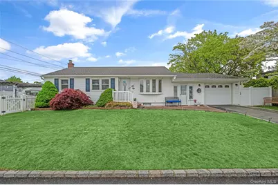 56 15th Avenue, West Babylon, NY 11704 - Photo 2