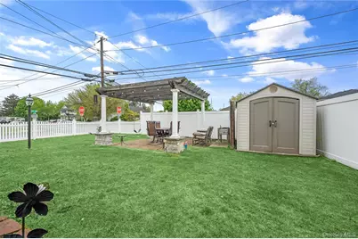 56 15th Avenue, West Babylon, NY 11704 - Photo 28