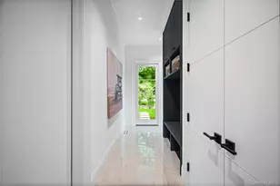 7 Mirrielees Rd, Great Neck, NY 11021 - Photo 18