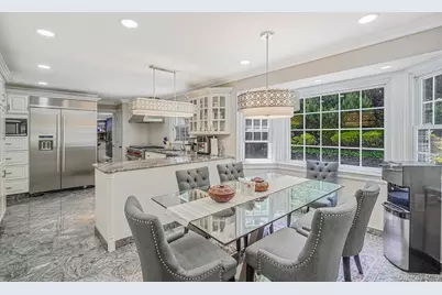 11 Country Squire Court, Dix Hills, NY 11746 - Photo 16