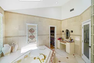 11 Country Squire Ct, Dix Hills, NY 11746 - Photo 26