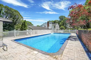 11 Country Squire Ct, Dix Hills, NY 11746 - Photo 48