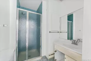 77 Lorraine Terrace, Mount Vernon, NY 10553 - Photo 12