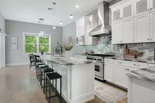 35 Biltmore Dr, Hopewell Junction, NY 12533 - Photo 8