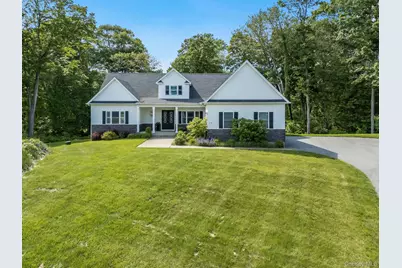 35 Biltmore Drive, Hopewell Junction, NY 12533 - Photo 2