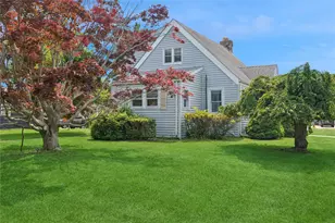 1295 Washington Ave, Greenport, NY 11944 - Photo 18