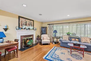 221 Somerset Dr, Hewlett, NY 11557 - Photo 20