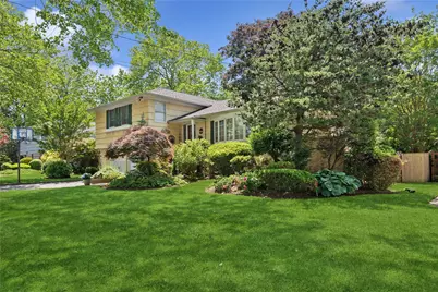 221 Somerset Drive, Hewlett, NY 11557 - Photo 2