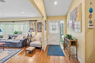 221 Somerset Dr, Hewlett, NY 11557 - Photo 8