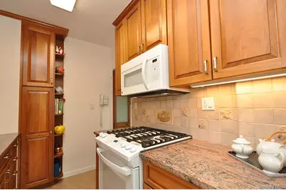 230 Garth Road #6C1, Scarsdale, NY 10583 - Photo 6