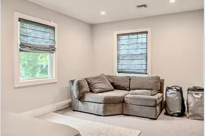 8 Stuyvesant Place, Lawrence, NY 11559 - Photo 20