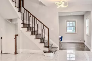 8 Stuyvesant Pl, Lawrence, NY 11559 - Photo 4