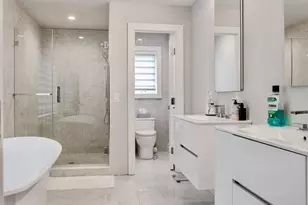 8 Stuyvesant Pl, Lawrence, NY 11559 - Photo 16