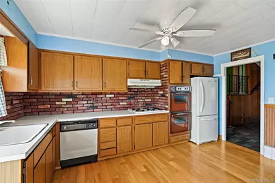 54 Albemarle Place, Yonkers, NY 10701 - Photo 2