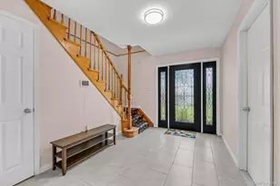 78-30 270th St, New Hyde Park, NY 11004 - Photo 2