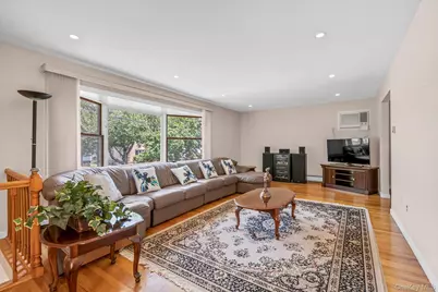 78-30 270th Street, New Hyde Park, NY 11004 - Photo 4