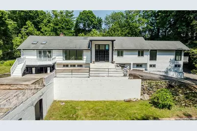 452 E Shore Road, Great Neck, NY 11024 - Photo 28