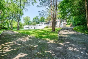 452 E Shore Rd, Great Neck, NY 11024 - Photo 30